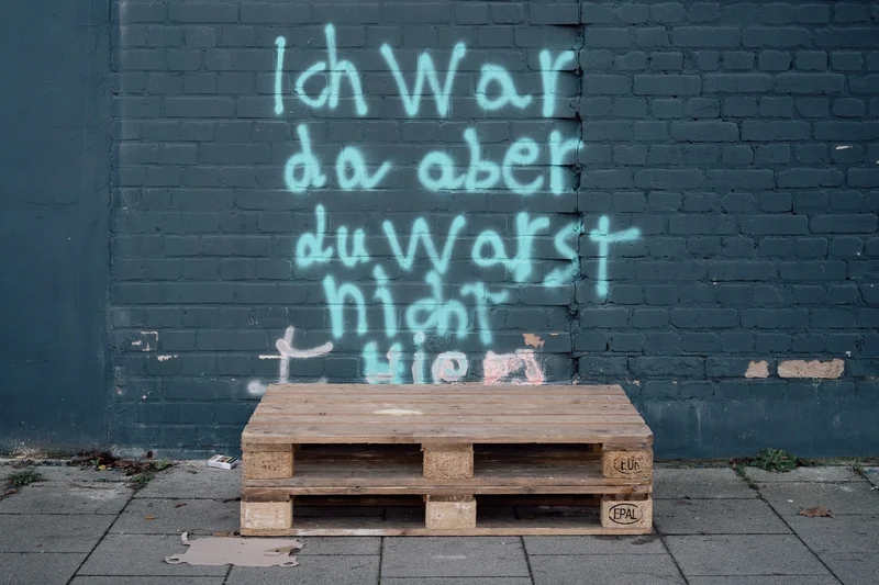 Ich war da, aber du warst nicht hier.